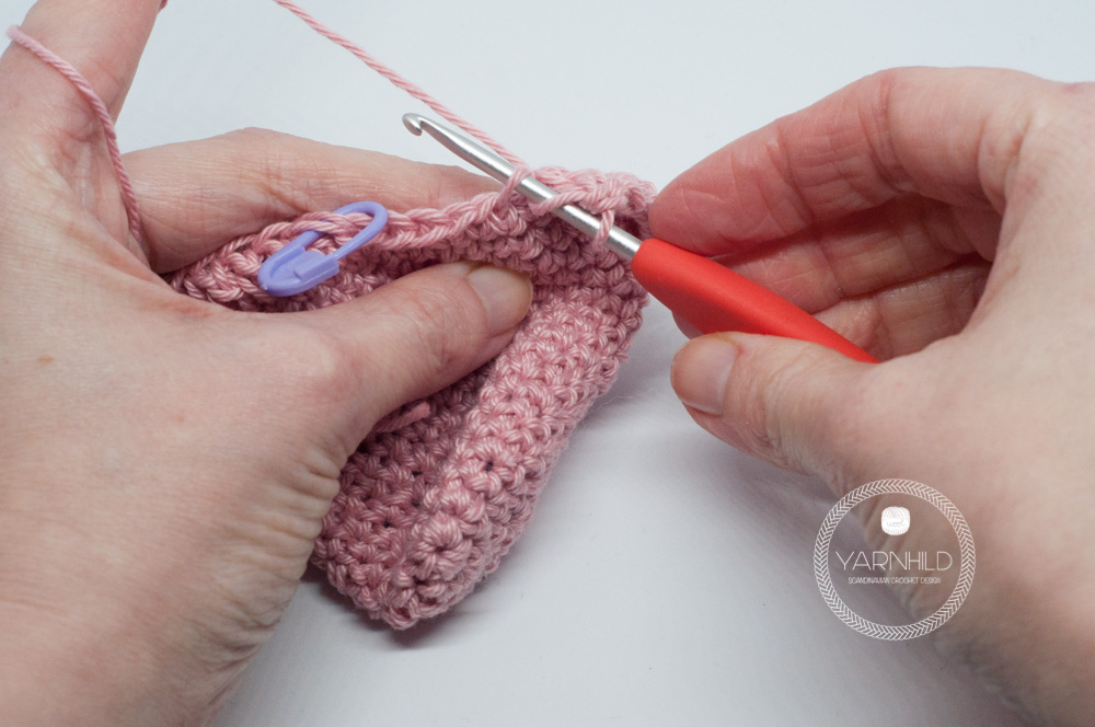 crochet front loop only (FLO), crochet mouse