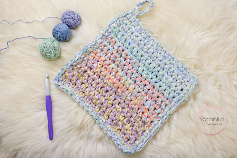 Scrap yarn dishcloth — Use up leftover yarn! Yarnhild.com