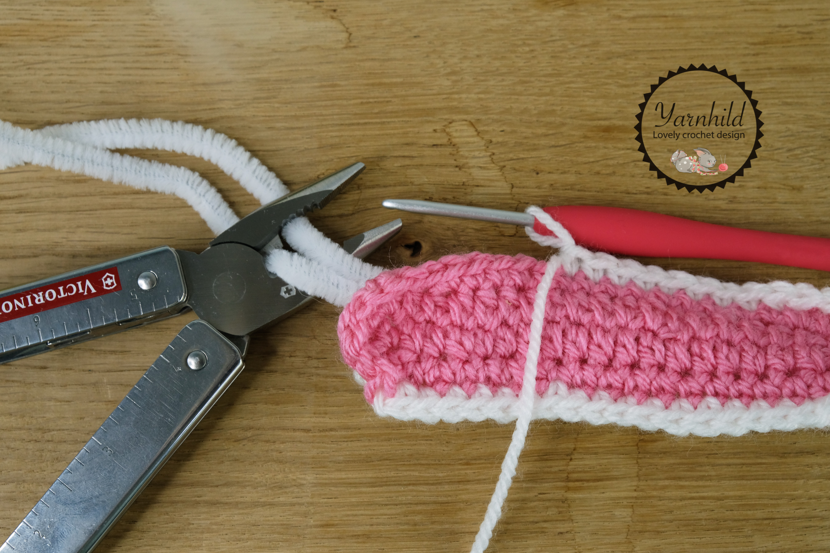 How to crochet ears