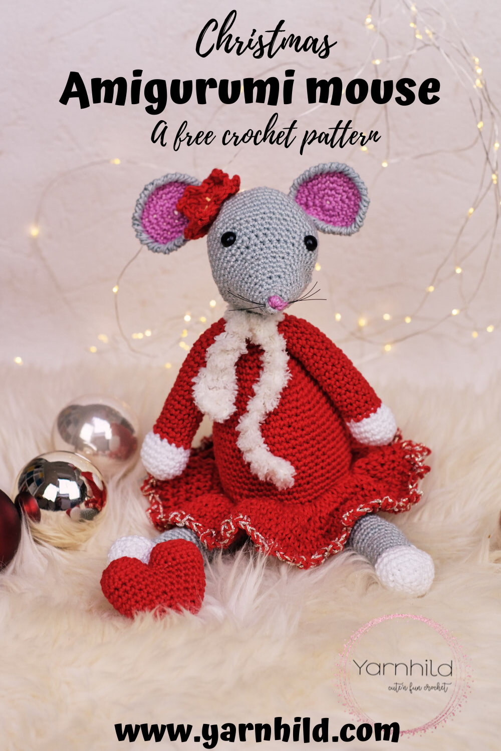 Crochet Christmas mouse 
