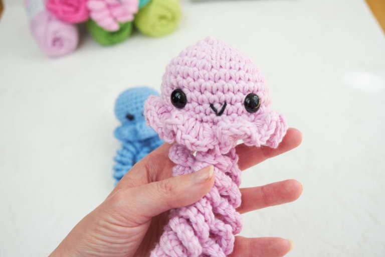 easy-crochet-patterns-crochet-with-yarnhild